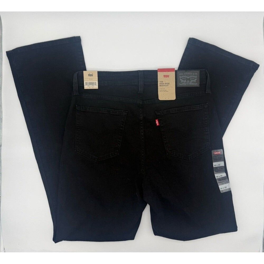 Levi's 726 High Rise Bootcut Women's size 32x32 Black Jeans NWT